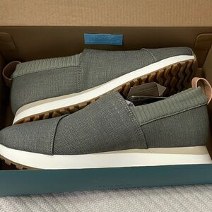 NIB Toms alpargata resident 2.0 Vetiver grey canvas women’s 8
